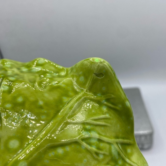 Vintage Holland Mold Green Cabbage Bowl With Lid Featuring Brown Bunnies On Top - Picture 9 of 12